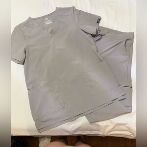 Adar Women's Gray Scrub Set